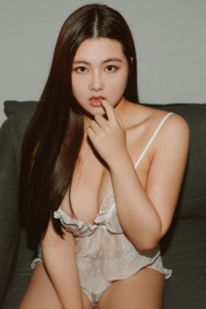 欧美老奶奶走秀_HD高清电影在线
