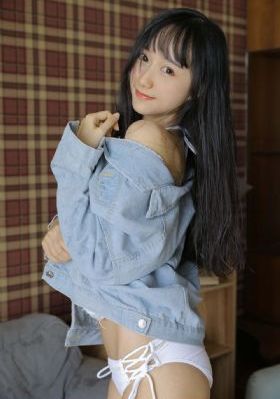 欧美皮草街拍图片最新_英文版字幕