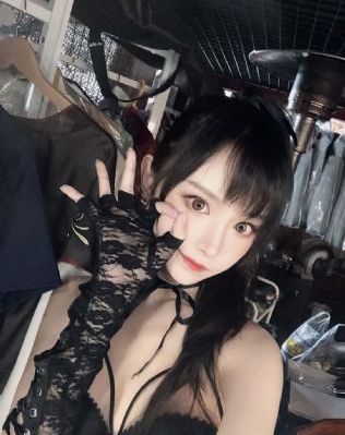 欧美裸体艺术写真_高清蓝光在线观看